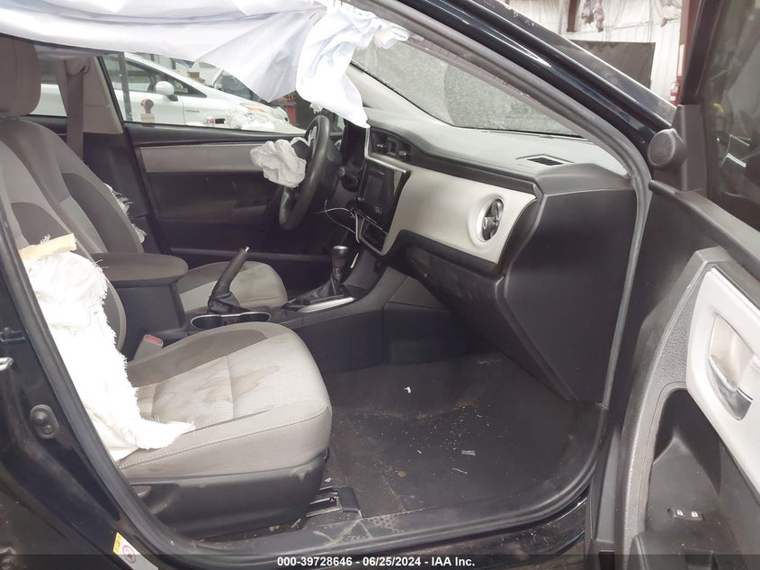 VIN 2T1BURHE5KC178769 2019 TOYOTA COROLLA LE