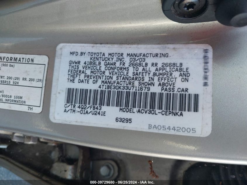 2003 Toyota Camry Le VIN: 4T1BE30K33U711679 Lot: 39729680