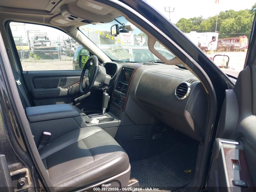 2007 Ford Explorer Limited VIN: 1FMEU75847UB18813 Lot: 39729856