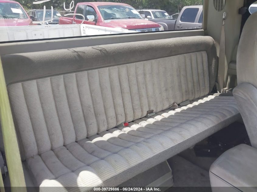 1994 Chevrolet Gmt-400 C1500 VIN: 2GCEC19K6R1259133 Lot: 39729886