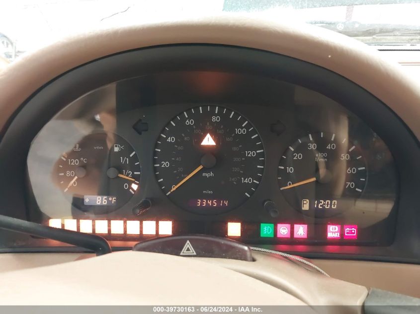 2004 Mercedes-Benz Ml 350 4Matic VIN: 4JGAB57E74A501461 Lot: 39730163