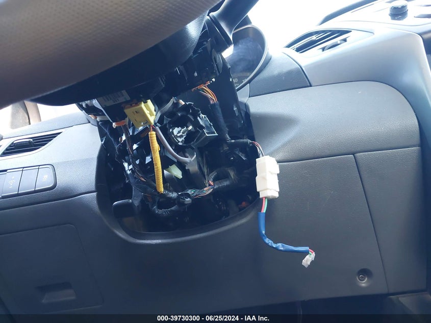 2014 Hyundai Elantra Se/Sport/Limited VIN: 5NPDH4AE9EH543501 Lot: 39730300