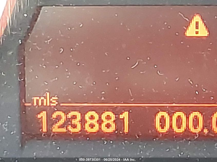 2006 BMW 325I I VIN: WBAVB13556PT01390 Lot: 39730301