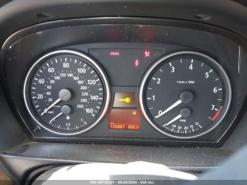 2006 BMW 325I I VIN: WBAVB13556PT01390 Lot: 39730301