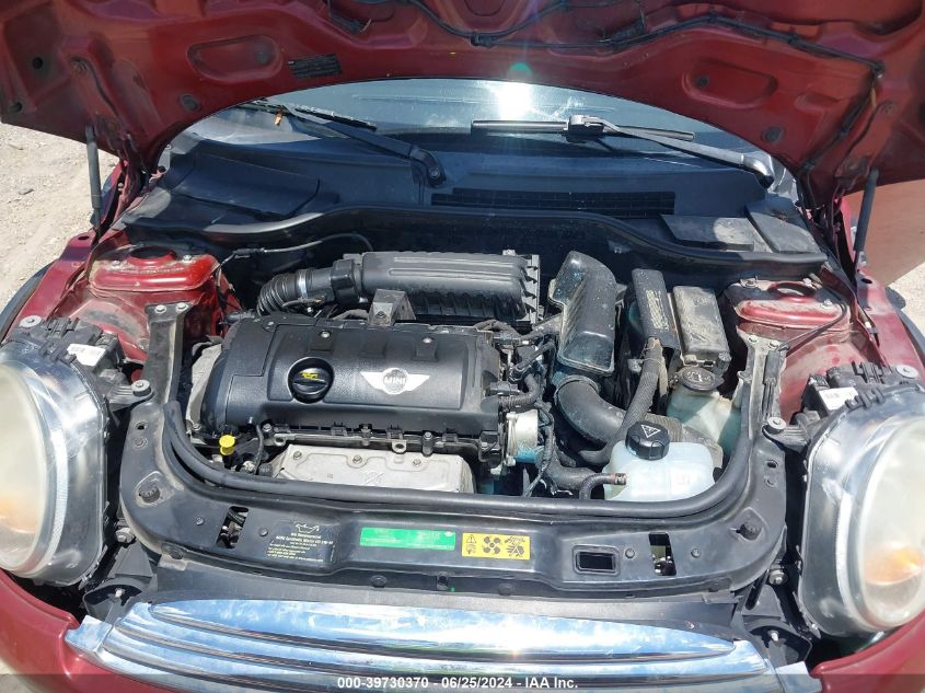 2010 Mini Cooper Clubman Base (M6) VIN: WMWML3C50ATX38105 Lot: 39730370