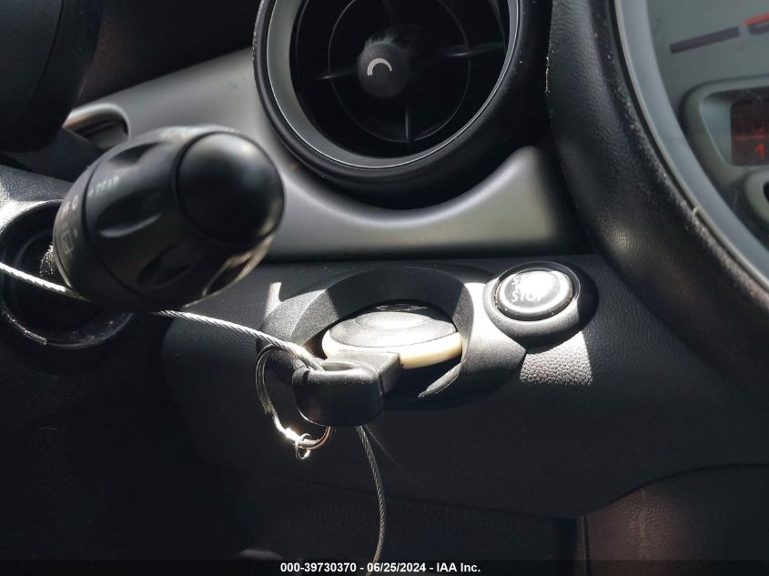 2010 Mini Cooper Clubman Base (M6) VIN: WMWML3C50ATX38105 Lot: 39730370