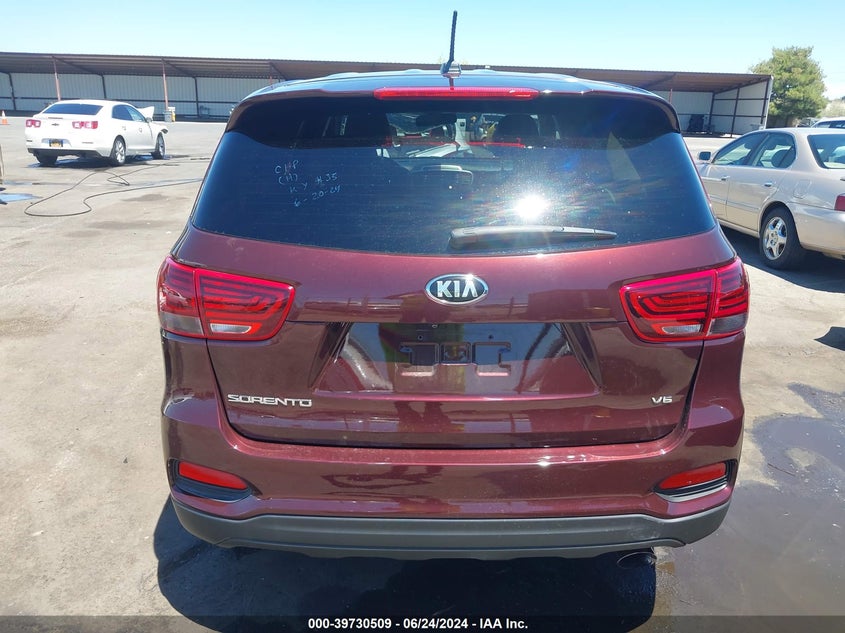 2019 Kia Sorento 3.3L Lx VIN: 5XYPGDA56KG484703 Lot: 39730509