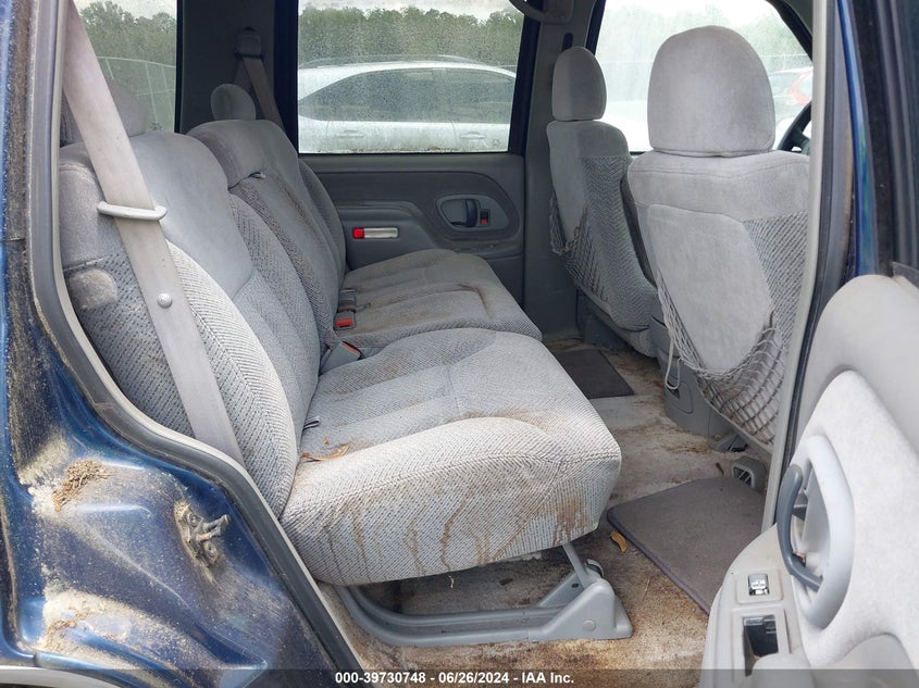 1999 Chevrolet Tahoe K1500 VIN: 1GNEK13R1XJ305888 Lot: 39730748