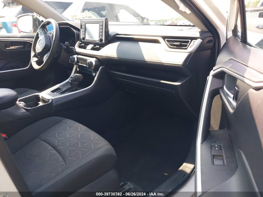 2021 TOYOTA RAV4 XLE - 2T3W1RFV0MC131124