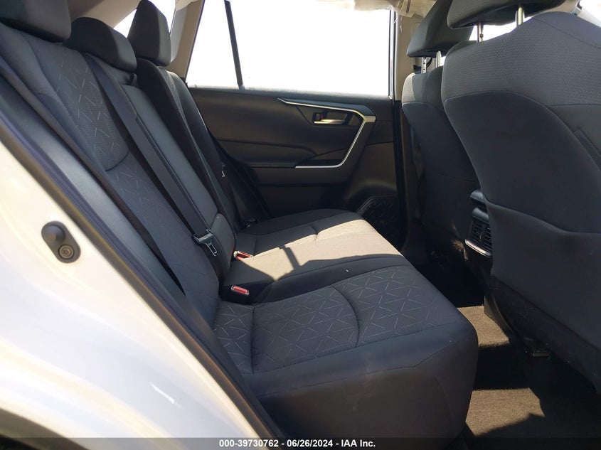 2021 TOYOTA RAV4 XLE - 2T3W1RFV0MC131124