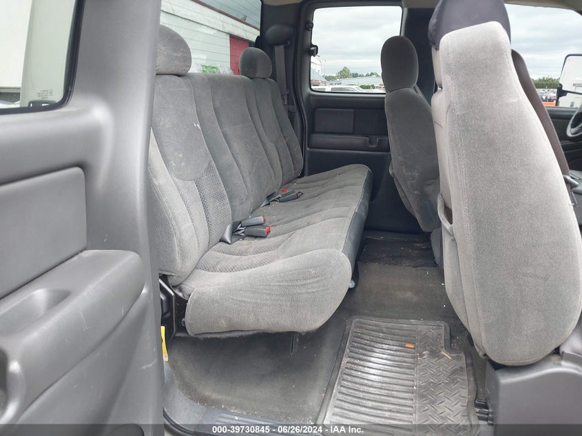 2003 Chevrolet Silverado C2500 Heavy Duty VIN: 1GCHC29113E243955 Lot: 39730845