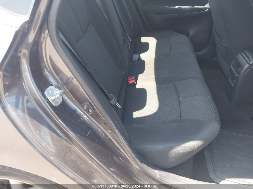 2014 Nissan Sentra Sr VIN: 3N1AB7AP2EY304210 Lot: 39730918