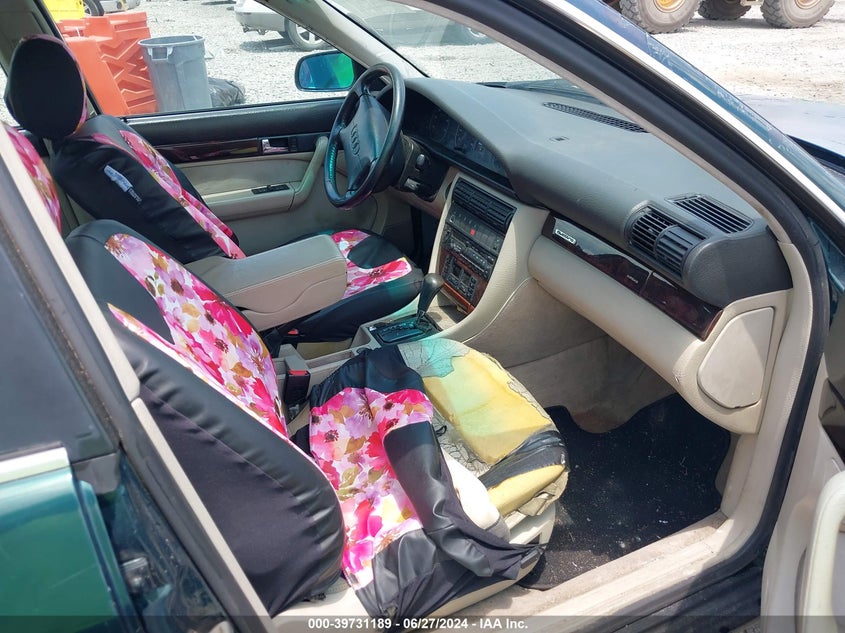 1998 Audi A6 VIN: WAUJA84A3WN001512 Lot: 39731189