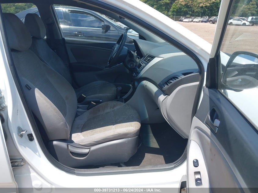 2015 Hyundai Accent Gls VIN: KMHCT4AE4FU838437 Lot: 39731213