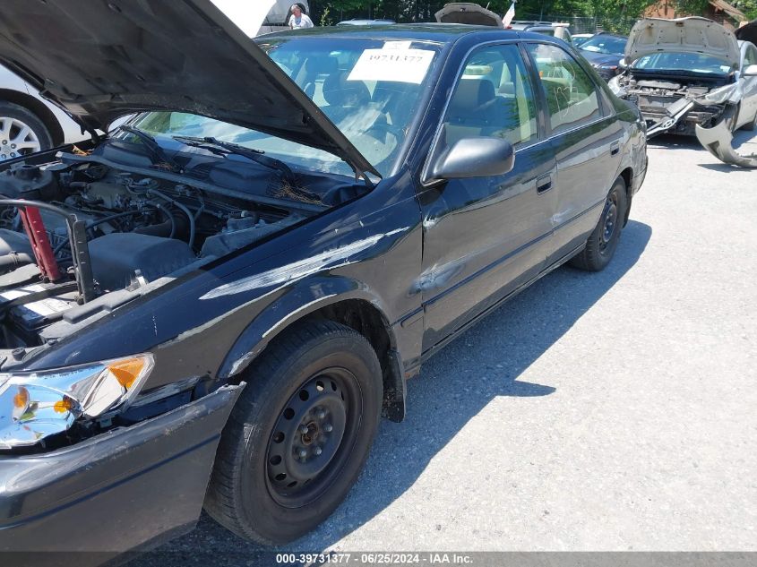 1999 Toyota Camry Le VIN: 4T1BG22K7XU457255 Lot: 39731377