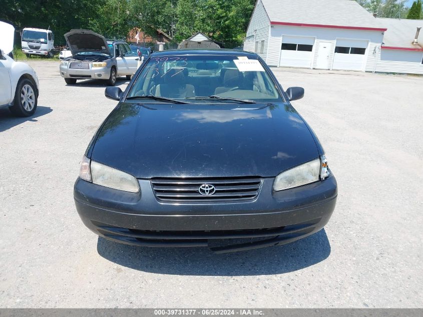 1999 Toyota Camry Le VIN: 4T1BG22K7XU457255 Lot: 39731377