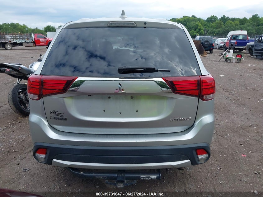 2018 Mitsubishi Outlander Es VIN: JA4AZ3A38JZ049989 Lot: 39731647