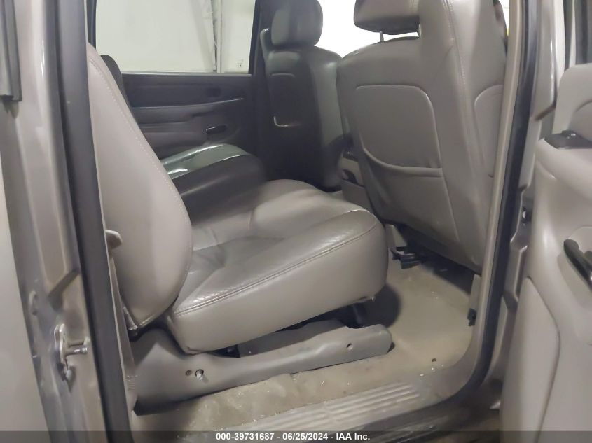 2005 GMC Yukon Xl 1500 Denali VIN: 1GKFK66U35J124061 Lot: 39731687