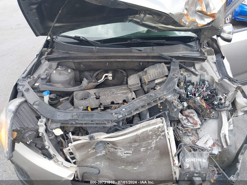 2011 Kia Sorento Lx VIN: 5XYKTCA10BG015037 Lot: 39731810