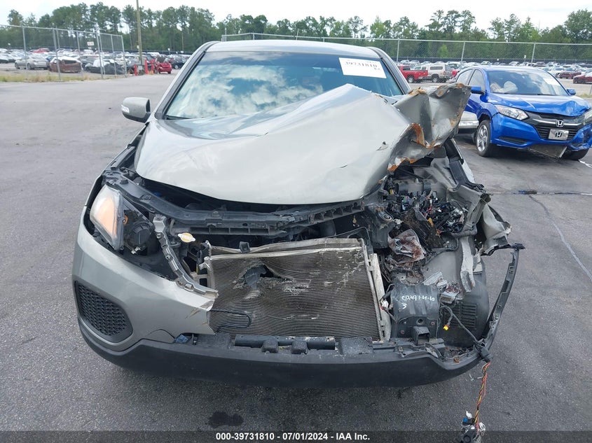 2011 Kia Sorento Lx VIN: 5XYKTCA10BG015037 Lot: 39731810