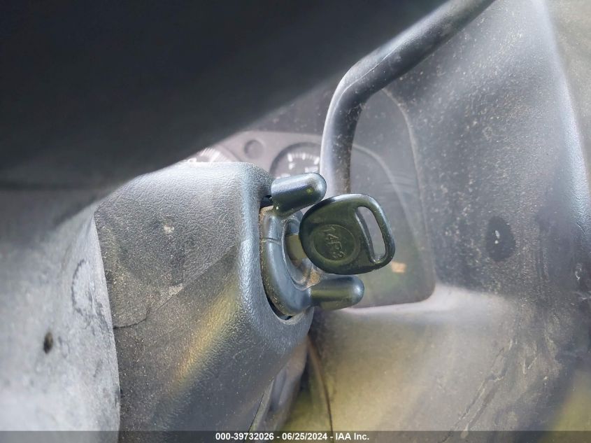 2005 Chevrolet Express VIN: 1GCGG25V151233106 Lot: 39732026