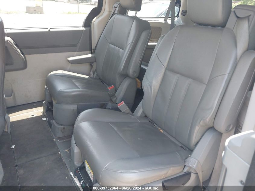 2008 Chrysler Town & Country Touring VIN: 2A8HR54P98R832220 Lot: 39732064