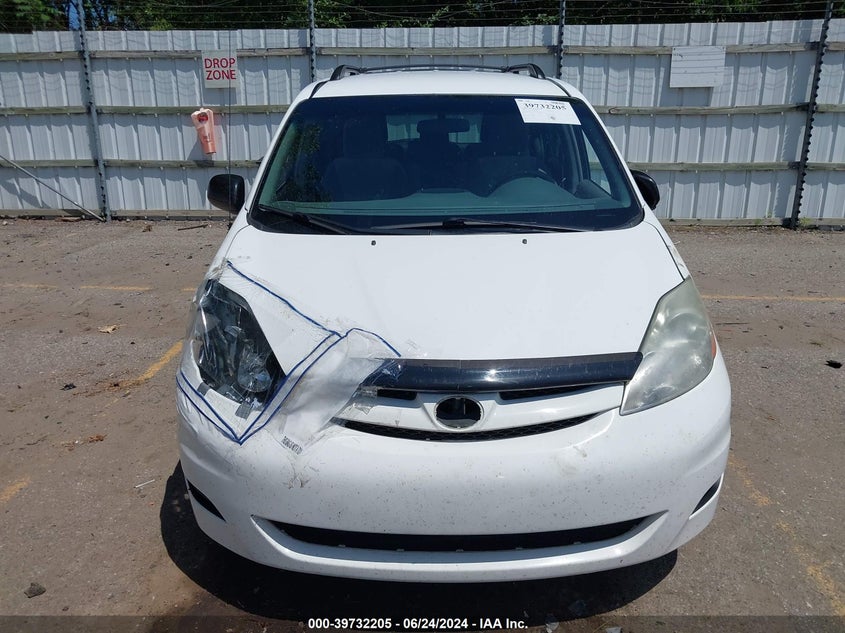 2010 Toyota Sienna Le VIN: 5TDKK4CCXAS336978 Lot: 39732205