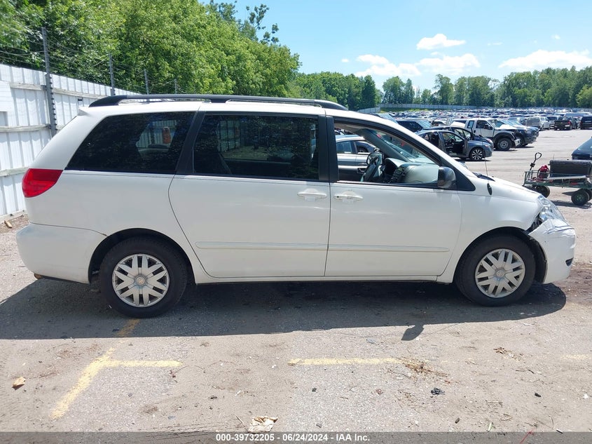 2010 Toyota Sienna Le VIN: 5TDKK4CCXAS336978 Lot: 39732205