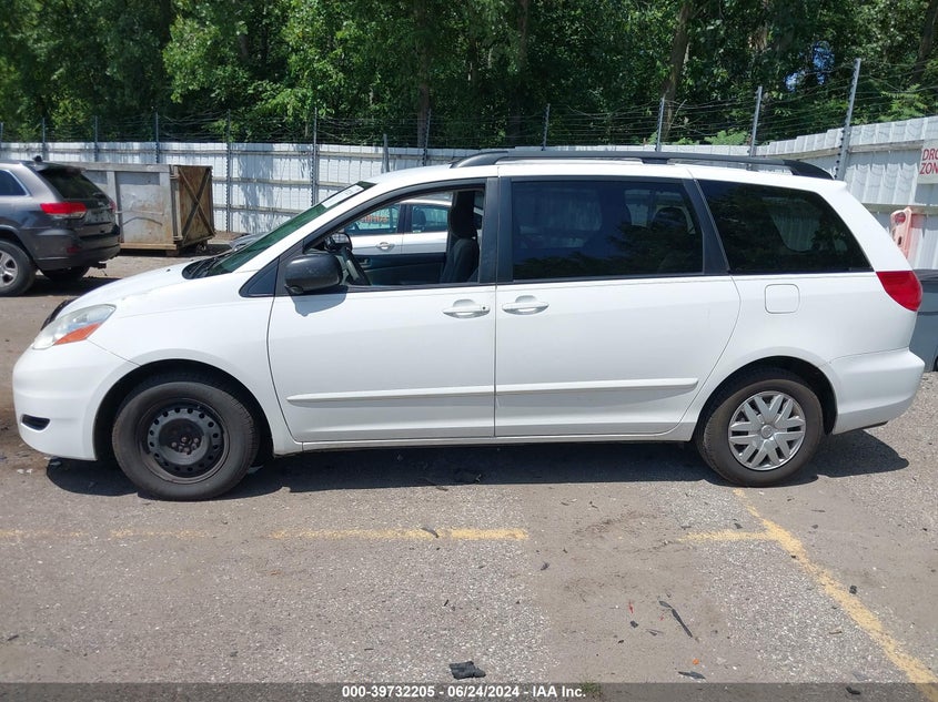 2010 Toyota Sienna Le VIN: 5TDKK4CCXAS336978 Lot: 39732205