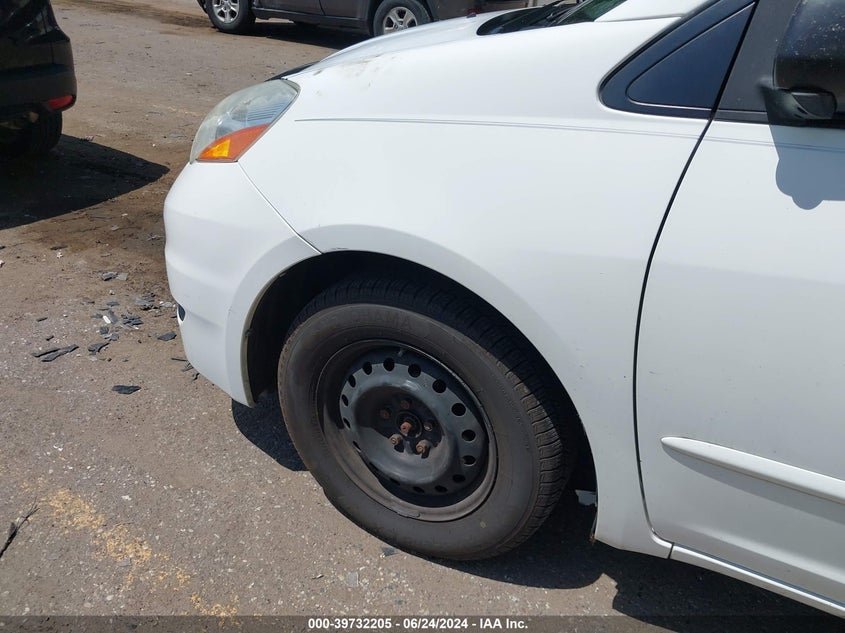 2010 Toyota Sienna Le VIN: 5TDKK4CCXAS336978 Lot: 39732205