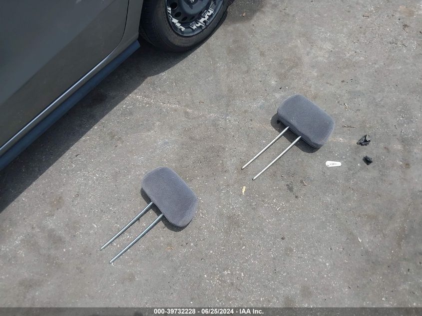 2005 Honda Pilot Lx VIN: 2HKYF18185H568513 Lot: 39732228