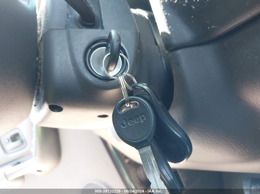 2001 Jeep Cherokee Sport VIN: 1J4FF48S71L580301 Lot: 39732229