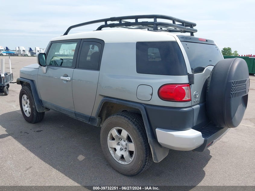2010 Toyota Fj Cruiser VIN: JTEBU4BF0AK083050 Lot: 39732251