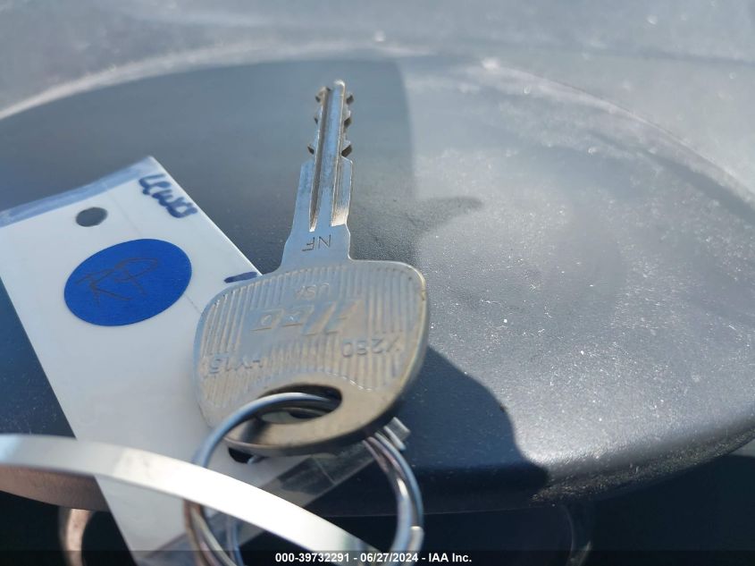 2011 Kia Soul + VIN: KNDJT2A23B7255338 Lot: 39732291