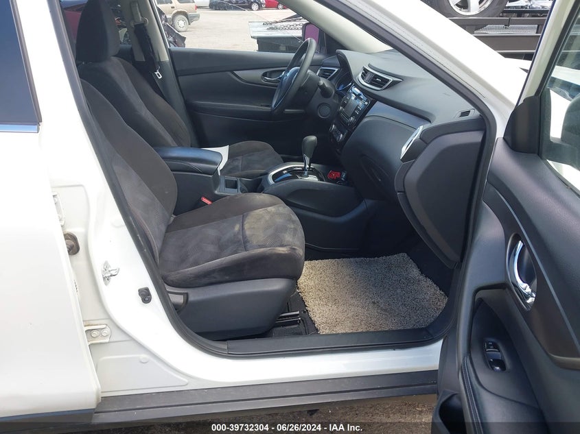 2015 Nissan Rogue Sv VIN: KNMAT2MT3FP521208 Lot: 39732304