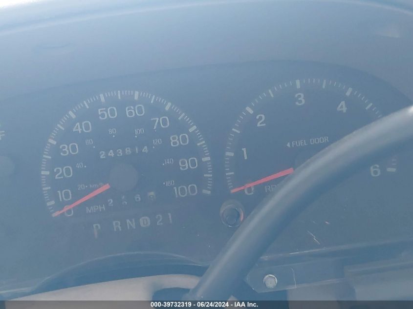 1997 Ford Expedition Eddie Bauer/Xlt VIN: 1FMFU18L6VLB35438 Lot: 39732319