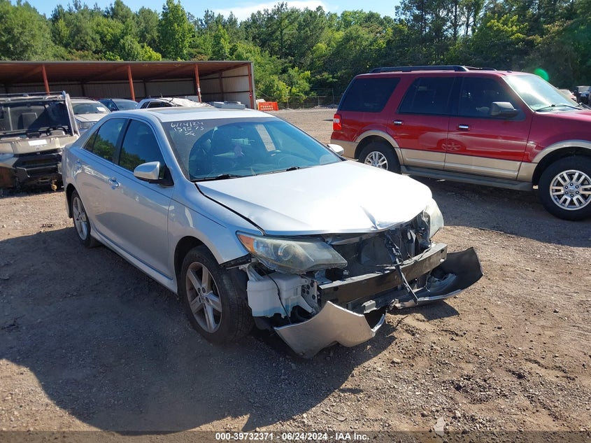 2013 Toyota Camry Se VIN: 4T1BF1FKXDU697046 Lot: 39732371