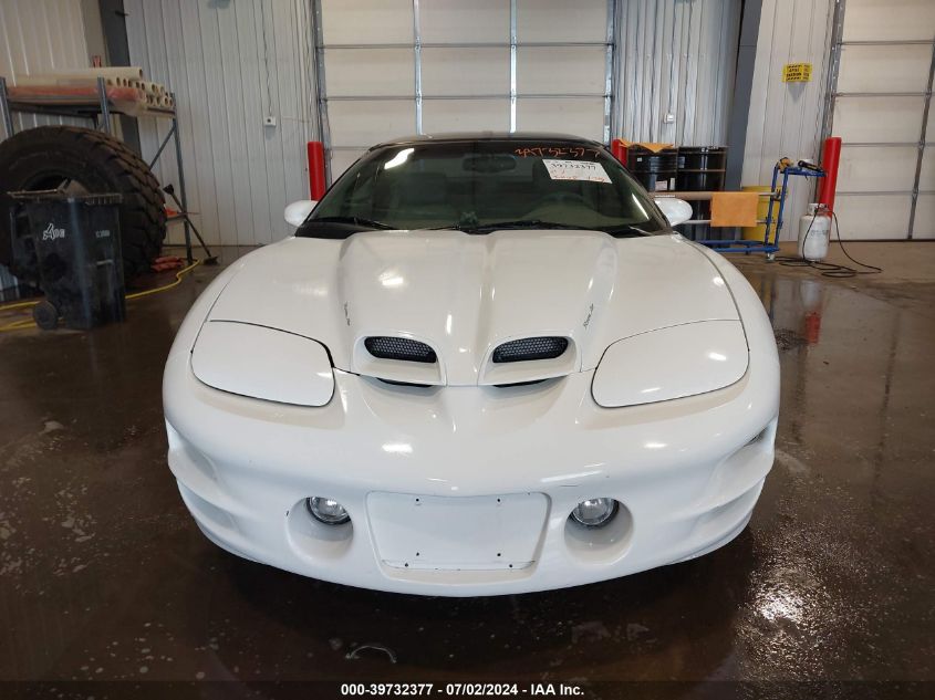 1998 Pontiac Firebird Trans Am VIN: 2G2FV22GXW2225829 Lot: 39732377