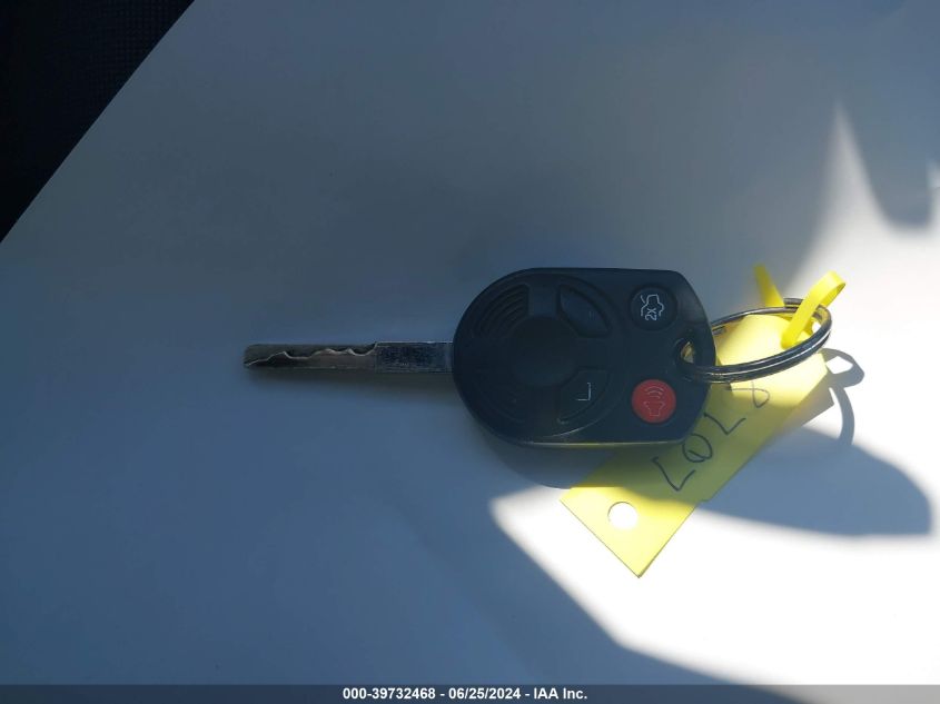 2014 Ford Focus Se VIN: 1FADP3F27EL215555 Lot: 39732468