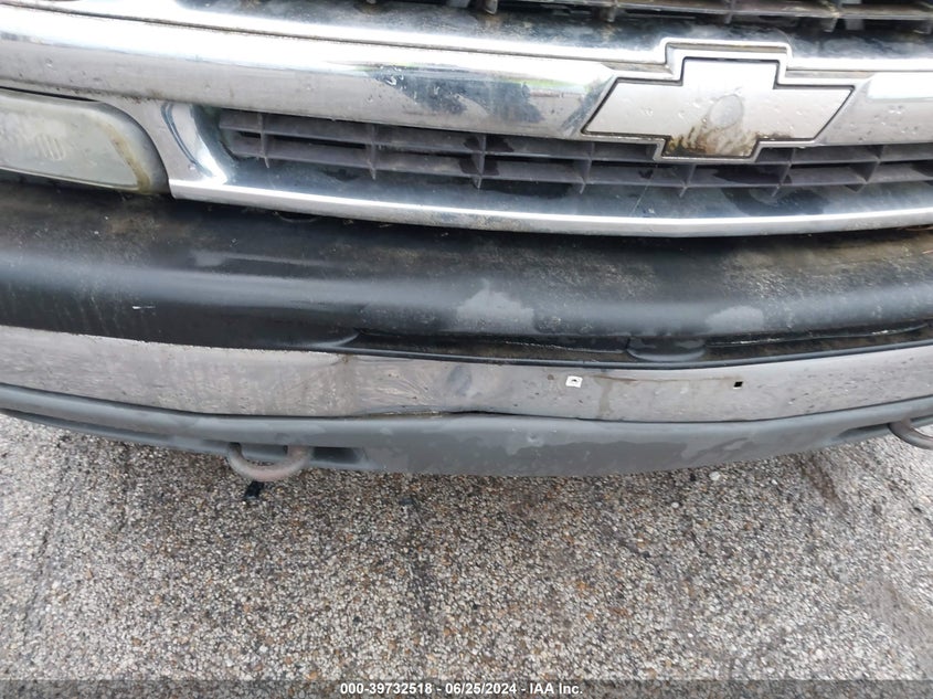 2002 Chevrolet Suburban 1500 Lt VIN: 1GNFK16Z82J273224 Lot: 39732518