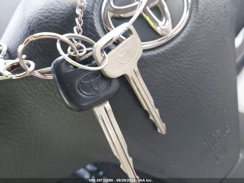 2007 Toyota Yaris S VIN: JTDBT923071008101 Lot: 39732590