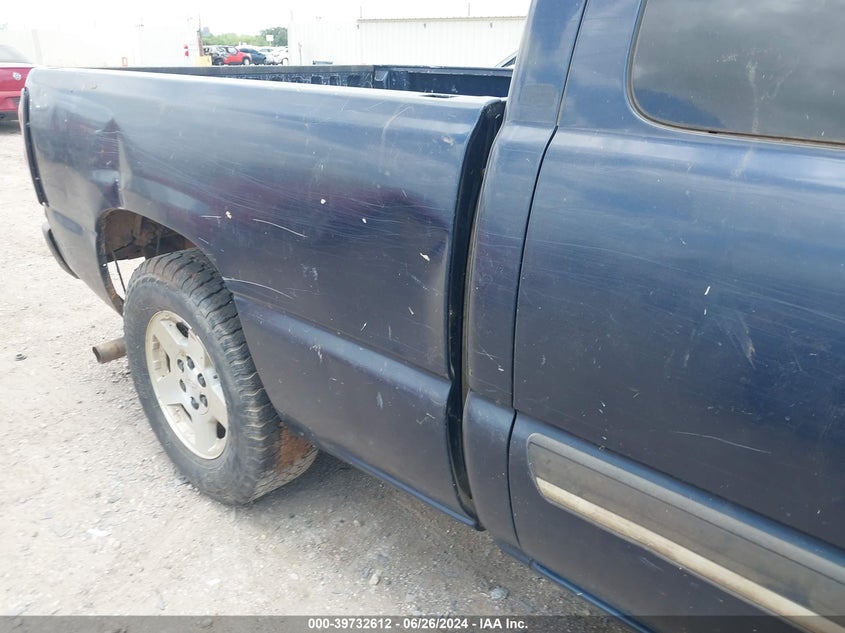 2005 Chevrolet Silverado 1500 Ls VIN: 2GCEC19T251234328 Lot: 39732612
