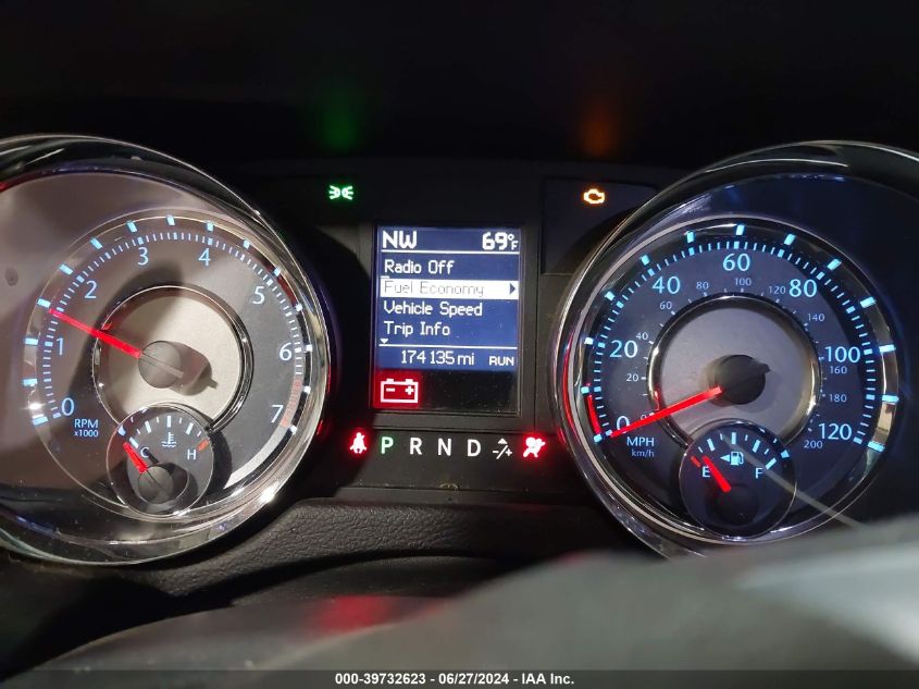 2011 Chrysler Town & Country Touring VIN: 2A4RR5DG4BR782615 Lot: 39732623