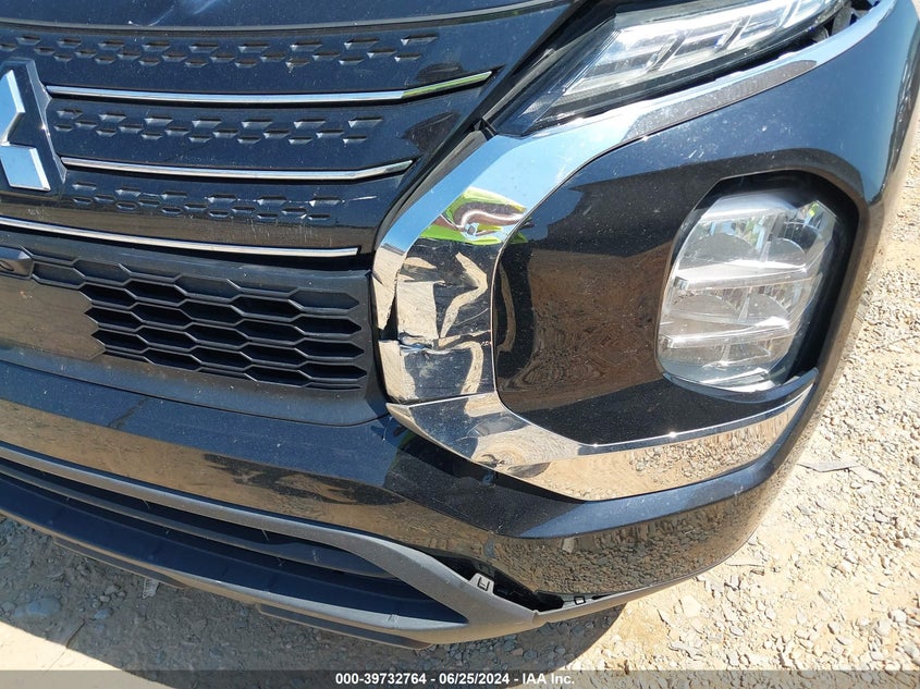 2023 Mitsubishi Outlander Es 2.5 2Wd VIN: JA4J3TA83PZ008997 Lot: 39732764