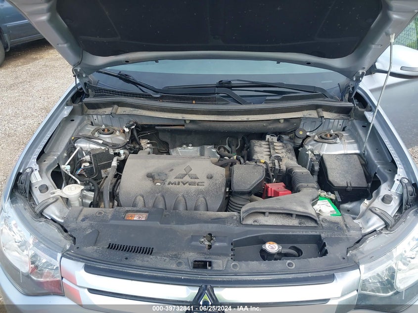 2015 Mitsubishi Outlander Se VIN: JA4AD3A38FZ010521 Lot: 39732841