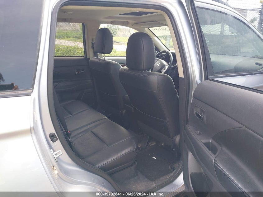 2015 Mitsubishi Outlander Se VIN: JA4AD3A38FZ010521 Lot: 39732841