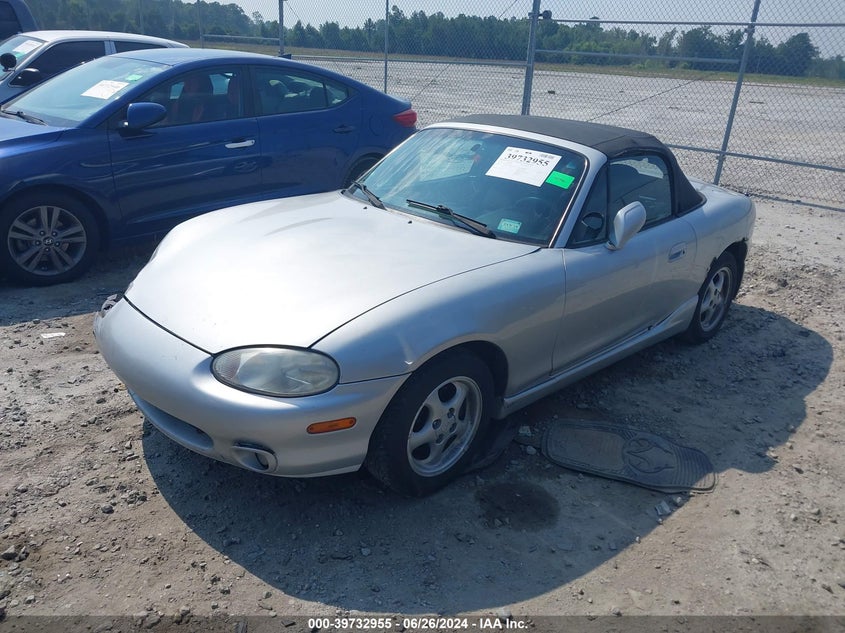 2000 Mazda Mx-5 Miata Ls/Special Edition VIN: JM1NB3538Y0151085 Lot: 39732955