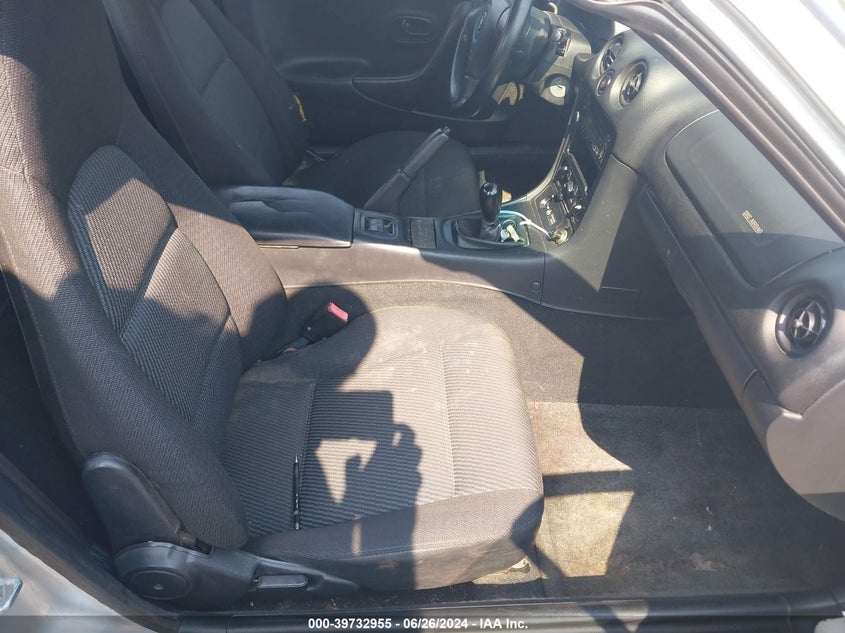 2000 Mazda Mx-5 Miata Ls/Special Edition VIN: JM1NB3538Y0151085 Lot: 39732955