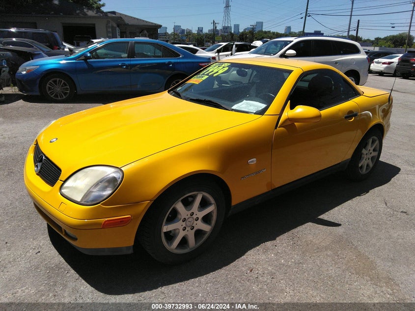 1998 Mercedes-Benz Slk 230 VIN: WDBKK47F2WF073170 Lot: 39732993