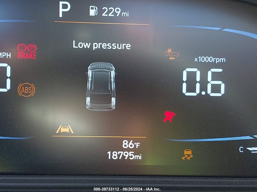 2023 Hyundai Venue Sel VIN: KMHRC8A38PU220300 Lot: 39733112